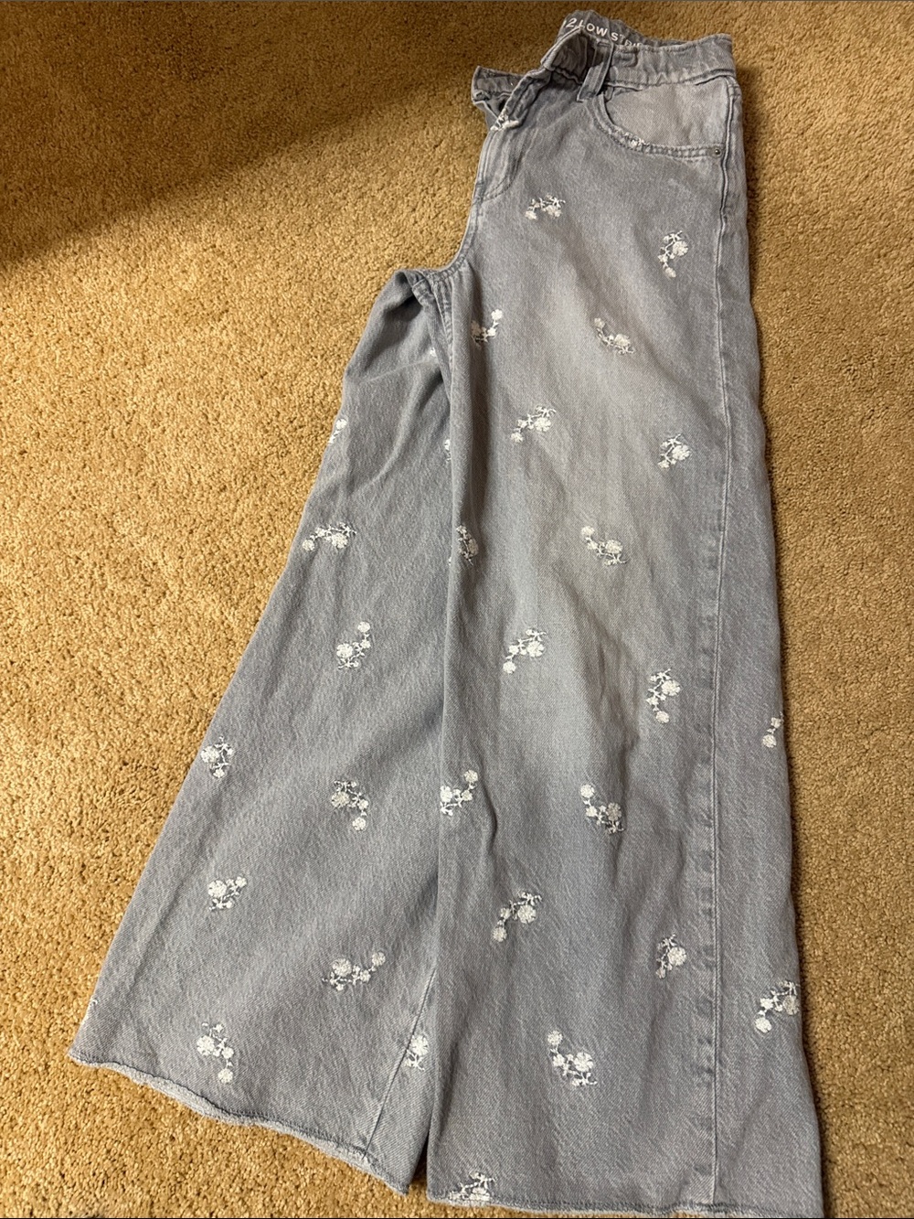 GAP Gray Floral Embroidered Wide-Leg Jeans
